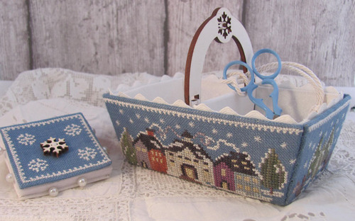 Winter Days Sewing Basket w/ Handle and button