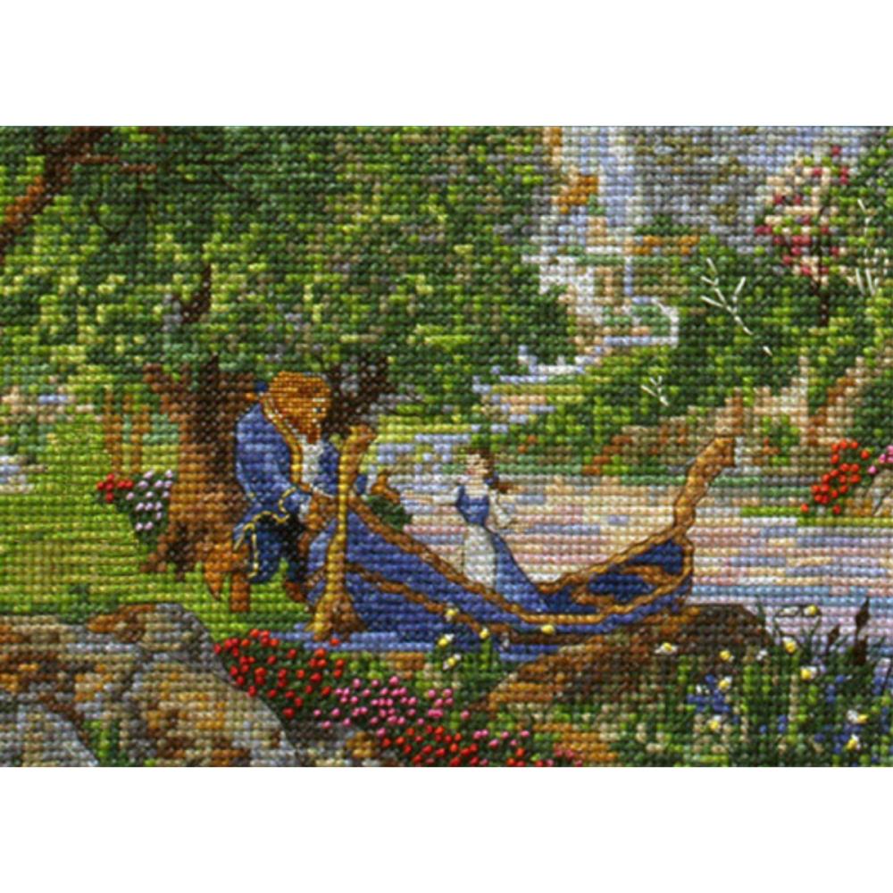 Beauty and The Beast 2 (close up) - Disney Dreams Collection
