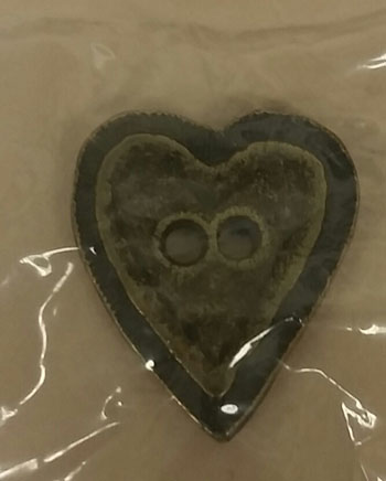 Olde Brass Button - Heart