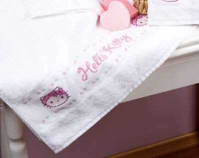 Hello Kitty Bath Towel
