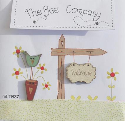 Welcome Sign and Bird Buttons