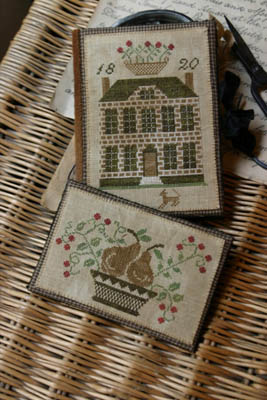 Boxwood Manor Sewing Book and Thread Keep
