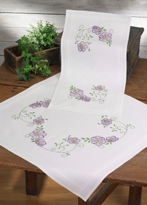 Clematis Table Runner (top)