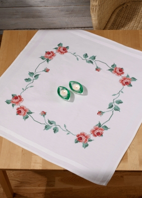 Roses Table Topper