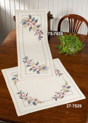 Roses Table Topper (top)