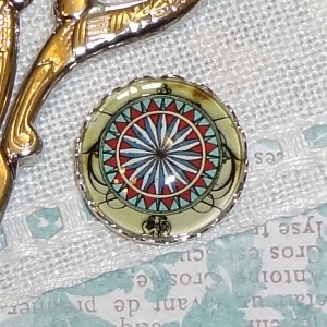 Compass Red Needle Minder