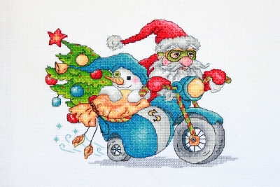 click here to view larger image of Christmas Racing (counted cross stitch kit)