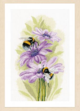 click here to view larger image of Dancing Bees - 14ct Aida (counted cross stitch kit)