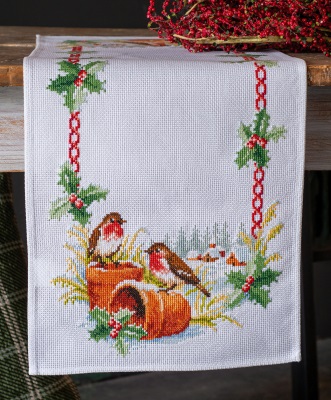 Robins in Winter - Table Runner
