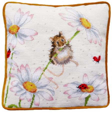 Daisy Mouse Tapestry