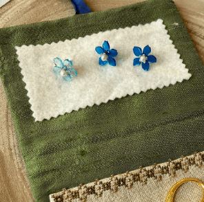 Blue Lily Set of N 3 Pins