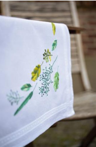 Leaves and Grass Table Runner