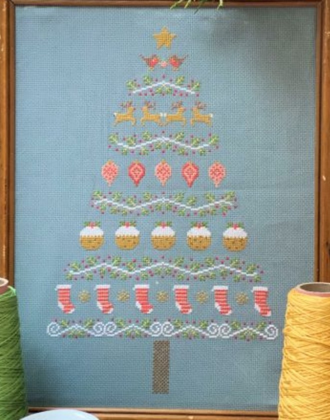 click here to view larger image of Robin Christmas Tree Kit - 32ct Linen (counted cross stitch kit)