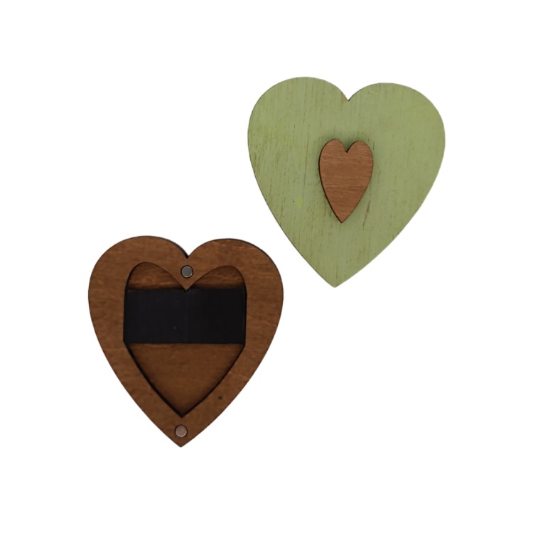Wooden Needle Case/Green Heart