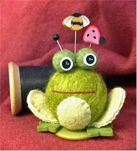 Fiona Frog - Button Buddies
