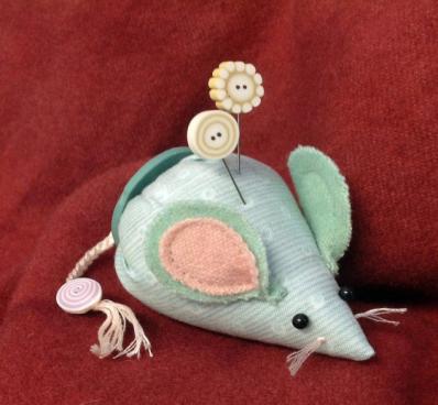 click here to view larger image of Sweet Mousie Pincushion (pinkeep)